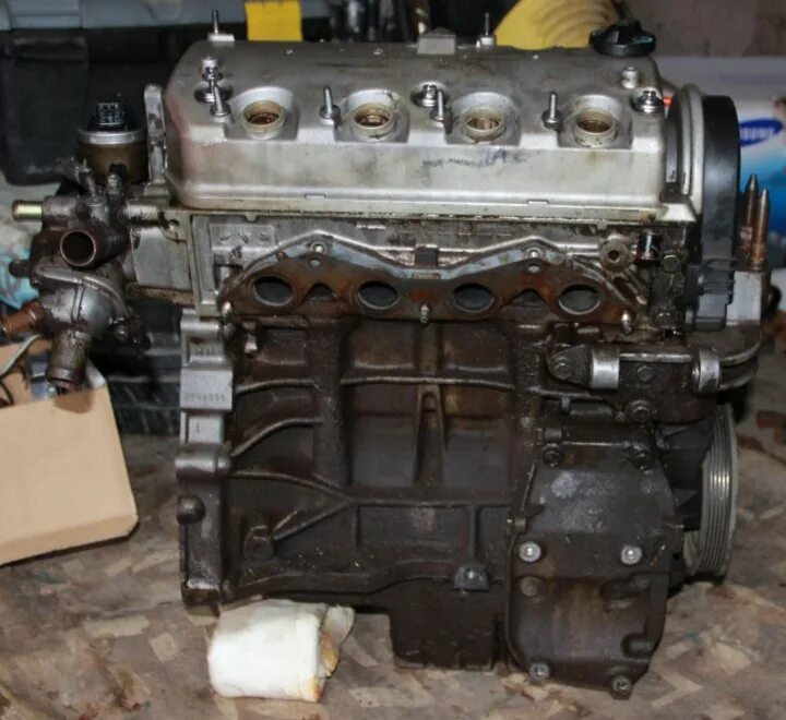 Y 15 ru. Двигатель d15y4. [D15-4]. Двигатель д 15 б в разборе. D15r-3039514.