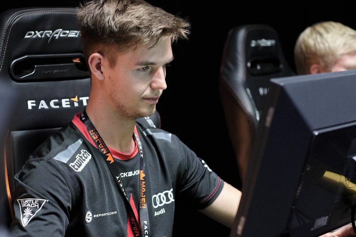 Dev1ce Astralis. Девайс КС го игрок. Dev1ce CS go.