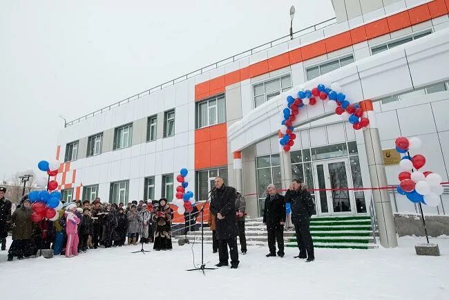 Сахалин невельск школа. Школа номер в невельске. Сош 3 невельск. Школа номер 3 невельск. Сахалин невельск школа.