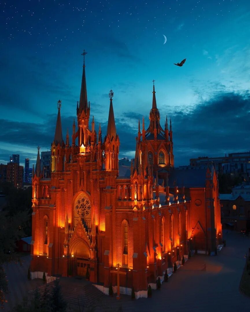 собор непорочного зачатия пресвятой девы марии. храм непорочного зачатия пресвятой девы в москве. собор непорочного зачатия пресвятой девы марии (москва). католический собор непорочного зачатия пресвятой девы марии в москве. собор непорочного зачатия в москве.