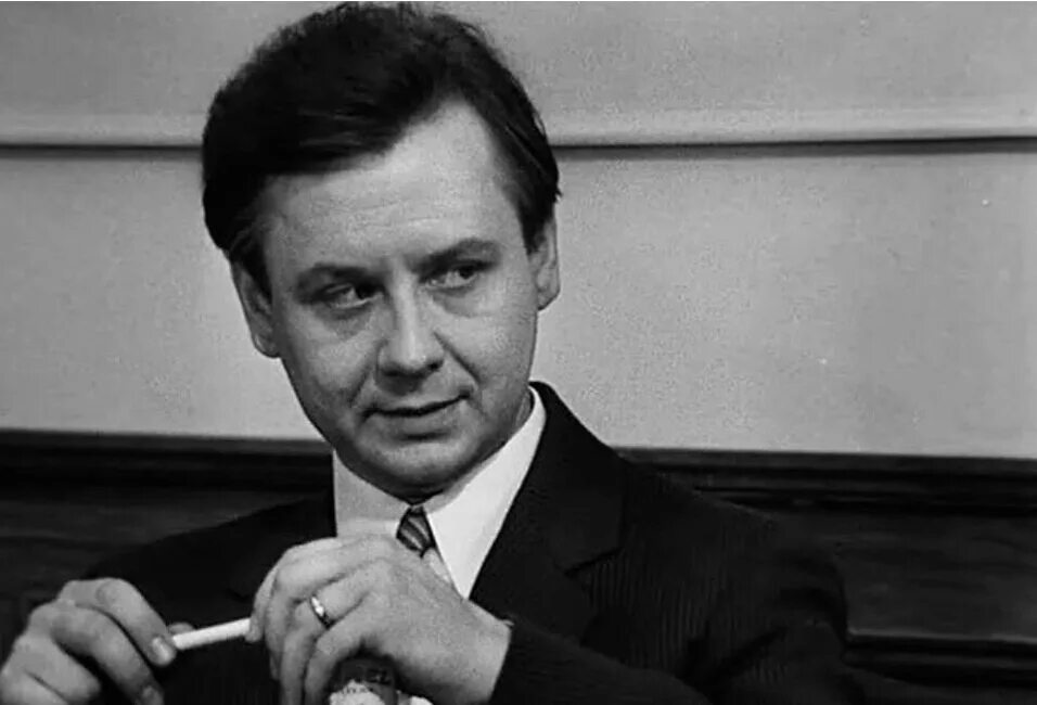 Табаков 17. Табаков 17 мгновений весны. Табаков 17. Семнадцать мгновений весны табаков шелленберг. Семнадцать мгновений весны шелленберг.