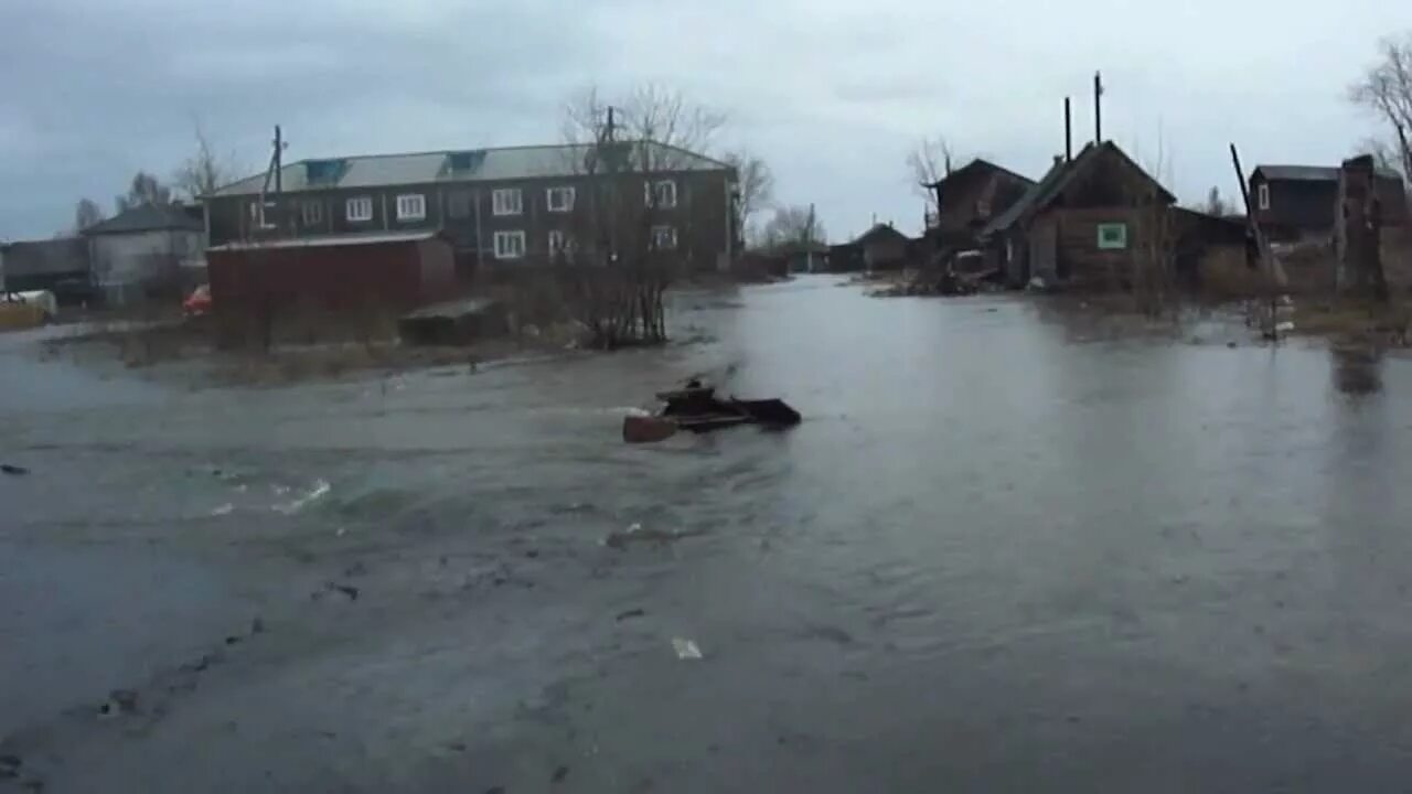 Уровень воды в котласе на сегодня. 46 ЛЗ Котлас потоп. Наводнение в Котласе. Затопило Красавино. Красавино Котлас.