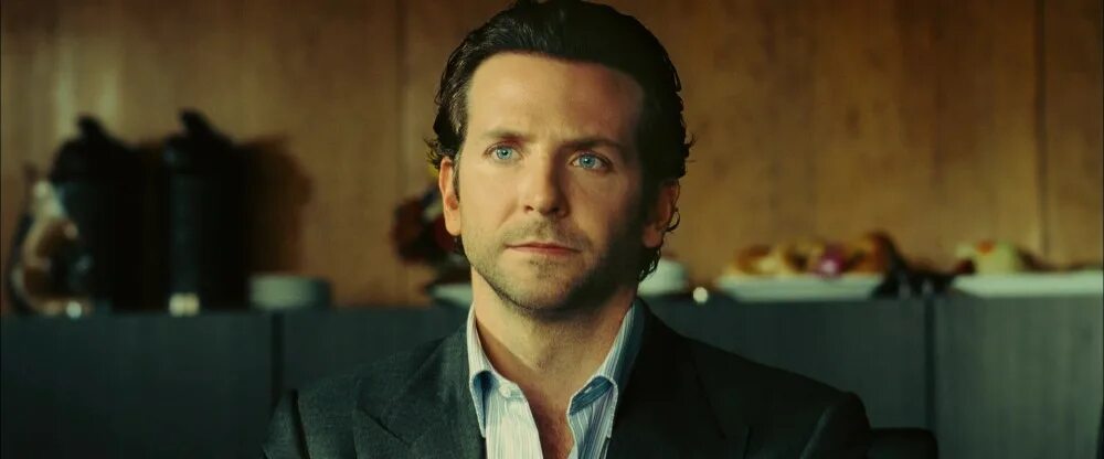 Области тьмы 720. Bradley Cooper Limitless. Брэдли Купер области тьмы. Эдди Морра.