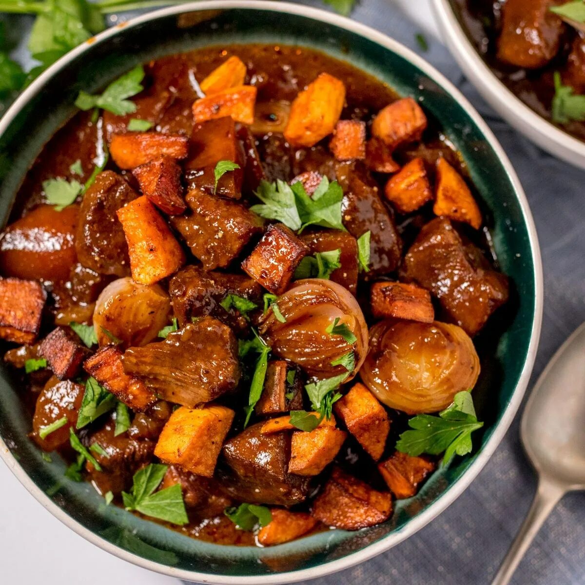 Рецепт говядины с картошкой на сковороде. Говурма. Beef Stew. Мясное соте с овощами. Жаркое с говядиной.