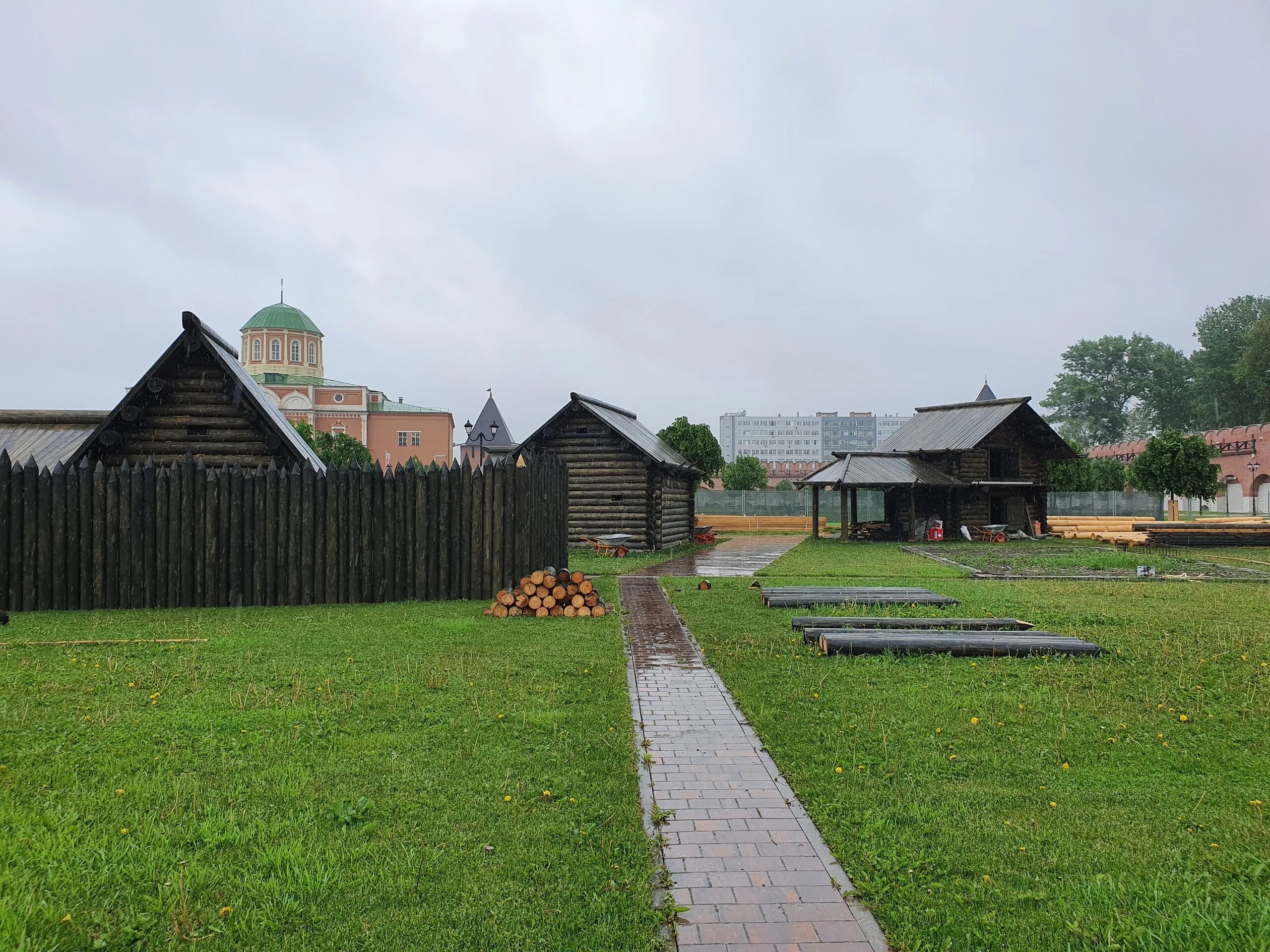 Работа большие дворы. Верхотурье теплый дом. Большие дворы павловский посад. Работа большие дворы. Большие дворы площадь.