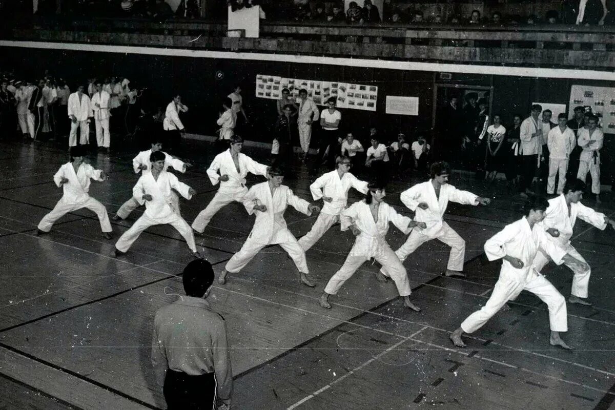 Советское карате. Каратэ ленинград осака 1981. Каратэ богданов 1972. Почему в ссср запрещали карате. Почему карате было запрещено.