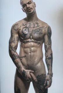 OMG, he’s naked: Brazilian male fashion model and reality TV star Luis Copp...