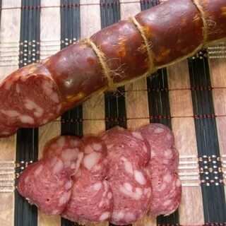 Пол копченая колбаса