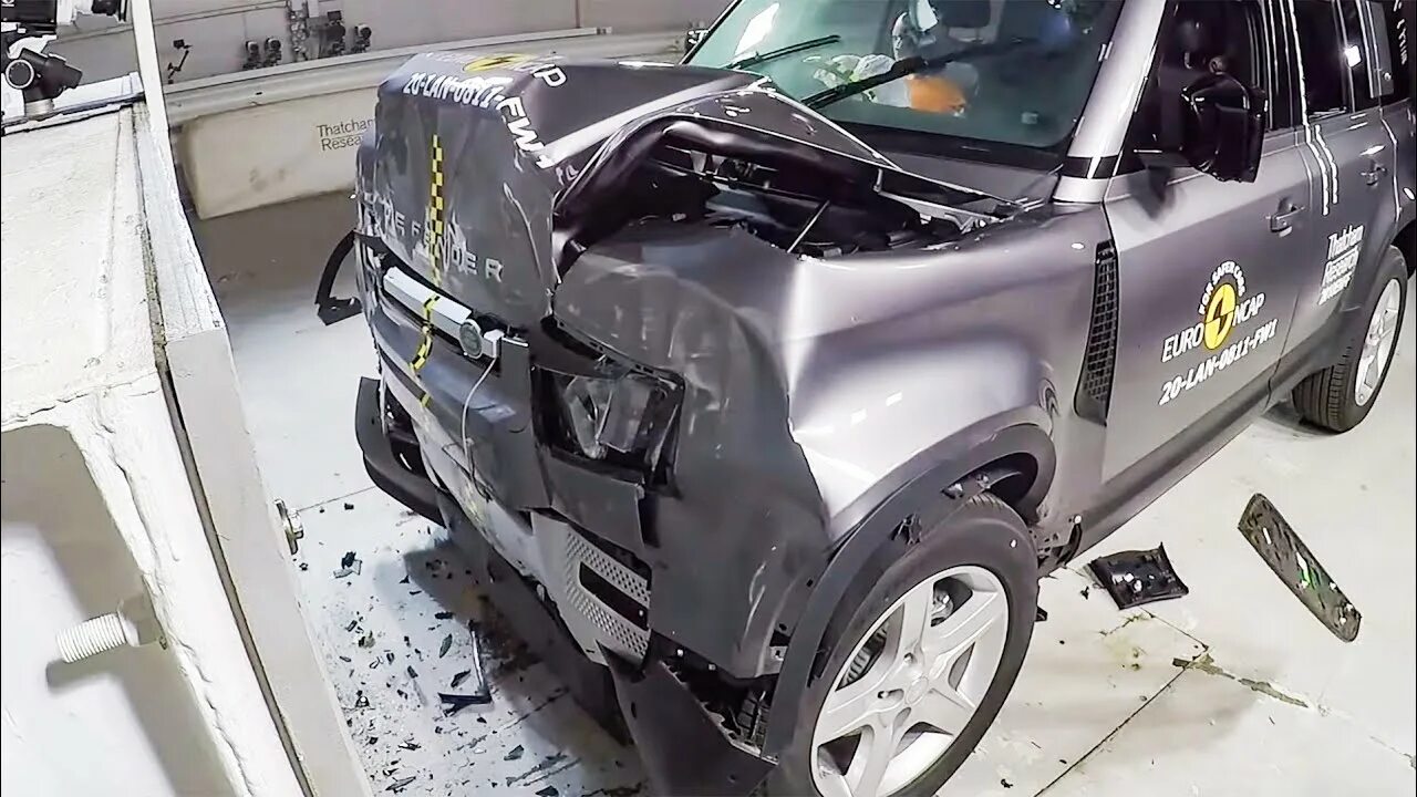 Краш тест Land Rover Defender 2021. Краш тест Land Cruiser 100. Old Defender crash Test. S9s08aw60 crash.