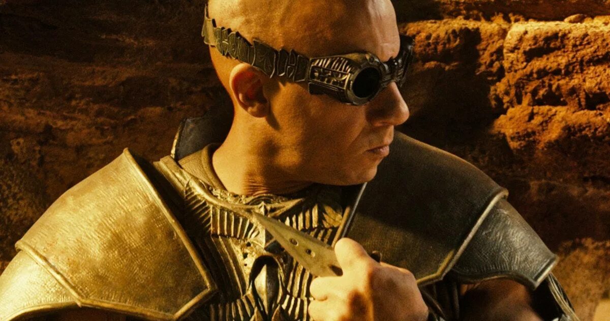 Хроники риддика фурия 2025. Вин дизель риддик. риддик 2013. риддик 4 фурия. очки вин дизель риддик.