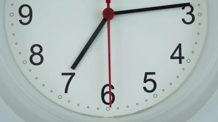 Время 7:10. Время 7:30. Время 7:15. 7:15 On Clock.