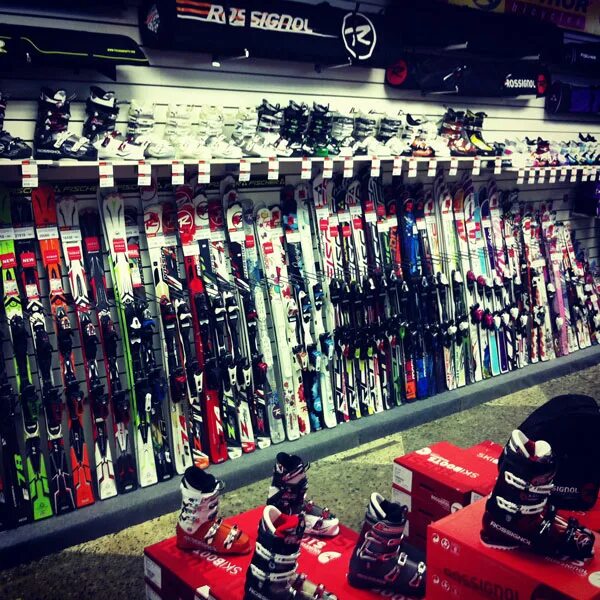 шаумяна дом 2. 5lb магазины. спортивный универмаг. спортивный универмаг. футбольный магазин дизайн проект.