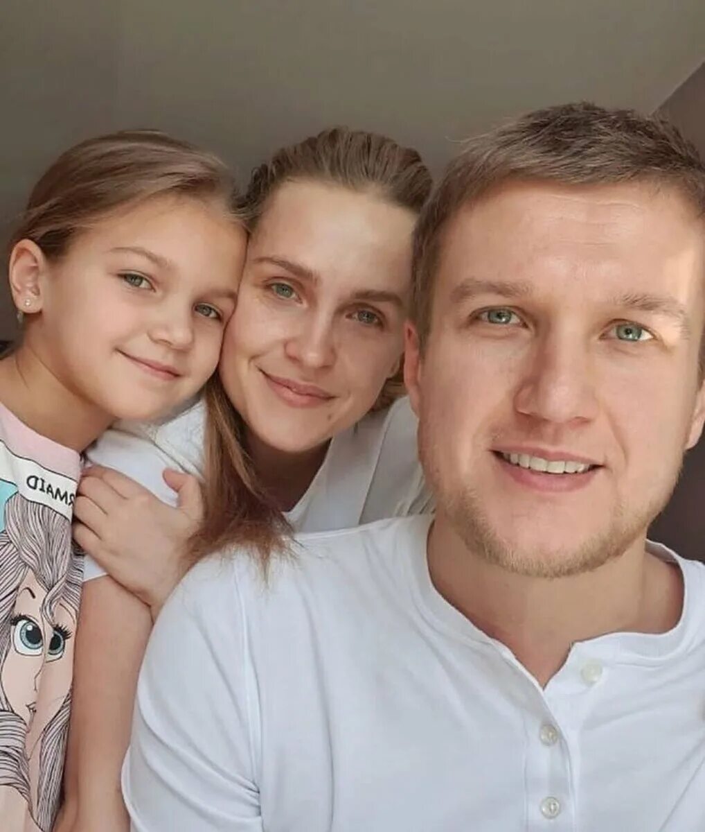 Руденко вместе. Семья руденко актеры. Жена анатолия руденко елена дудина. Анатолий руденко актер. Анатолий руденко и елена дудина.