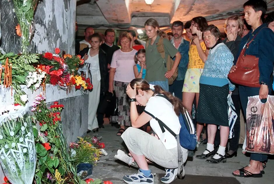 8 Августа 2000 года теракт в Москве. 8 Августа 2000 год теракт на Пушкинской. 8 Августа 2000 года в подземном переходе на Пушкинской площади.