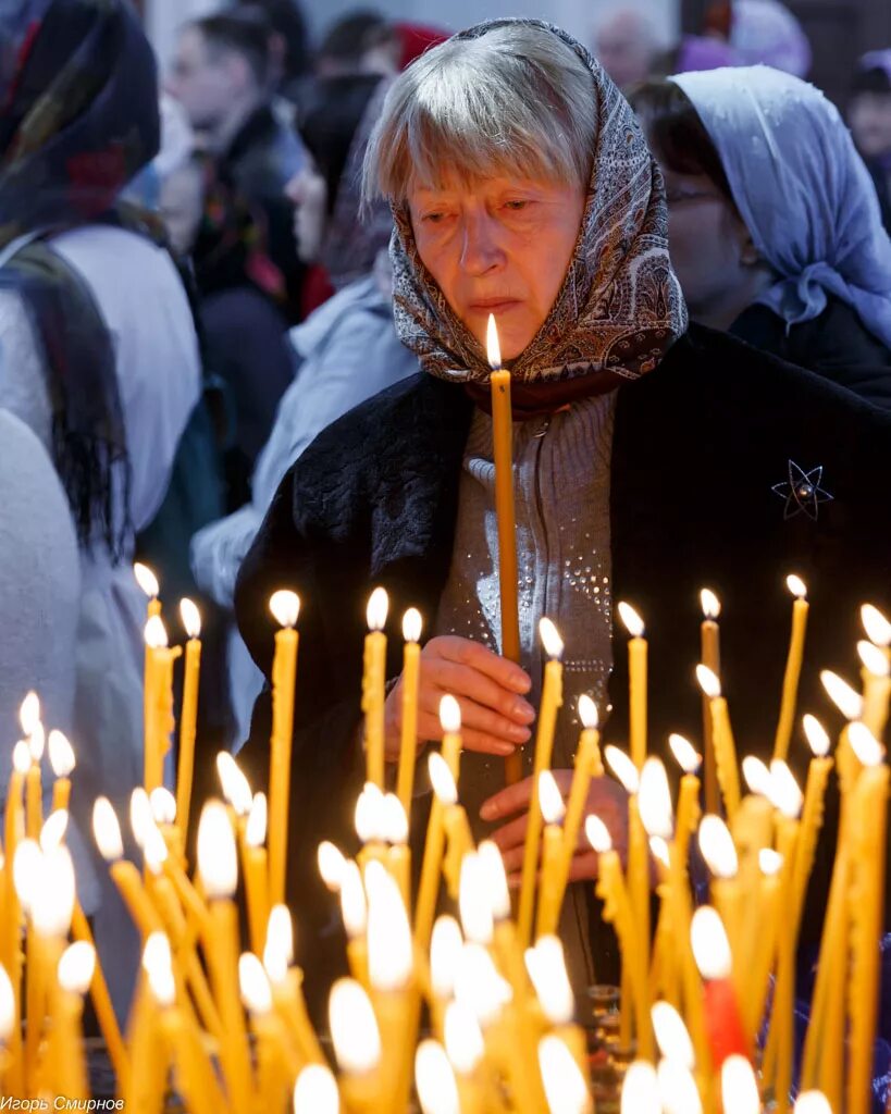 Что такое радоница. Радоница поминовение усопших. Радоница литургия. Радоница день особого поминовения усопших. Радоница панихида.