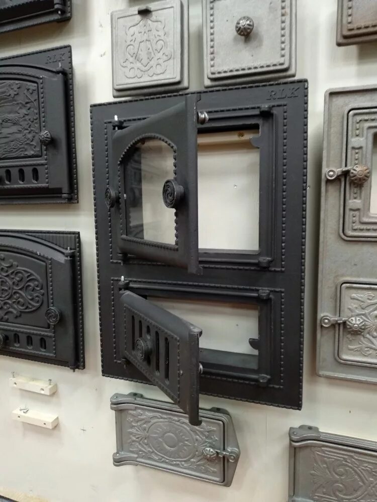 211. Дк-2с дверца каминная. Дверца со стеклом и зольником правая h0310. Чугунные дверцы со стеклом. Дверца топочная со стеклом дт-6ас rlk 365 (345*289 мм).