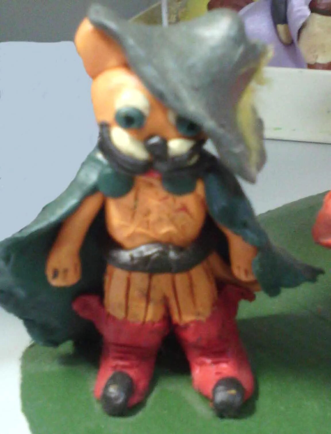 кот в сапогах лепка из пластилина. поделка из пластилина кот в сапогах. кот в сапогах пластилиновый. кот в сапогах из пластилина. лепка кот в сапогах.