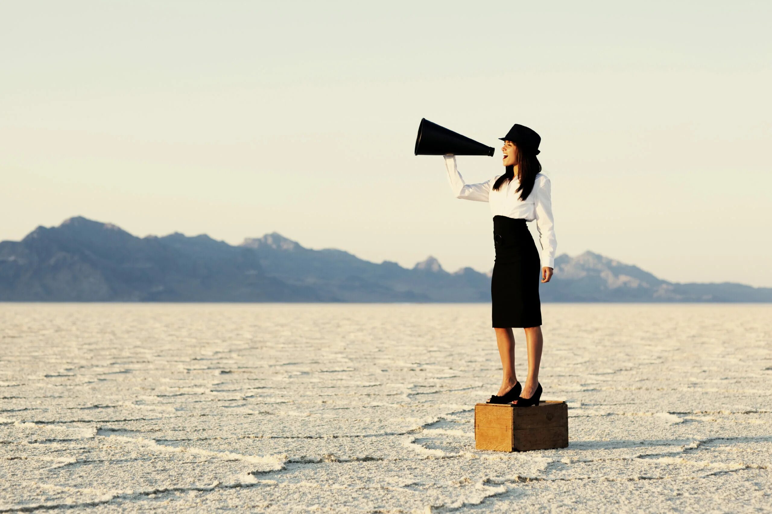 пиар менеджмент. человек связь с общественностью. современный журналист. менеджер по связям с общественностью (pr). отдел маркетинга и связи с общественностью.