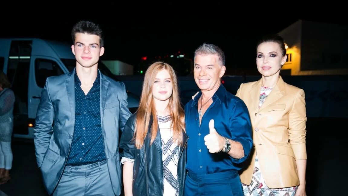 Семья олега газманова. Семья олега газманова 2020. Дети газманова олега. Вячеслав мавроди сын филипп газманов. Семья олега газманова.