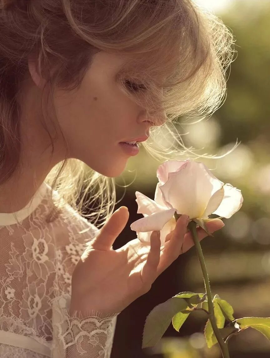 Девушка нежность. Очаровательная нежность. Нежная девушка. Нежность женщины. Нежная девушка.