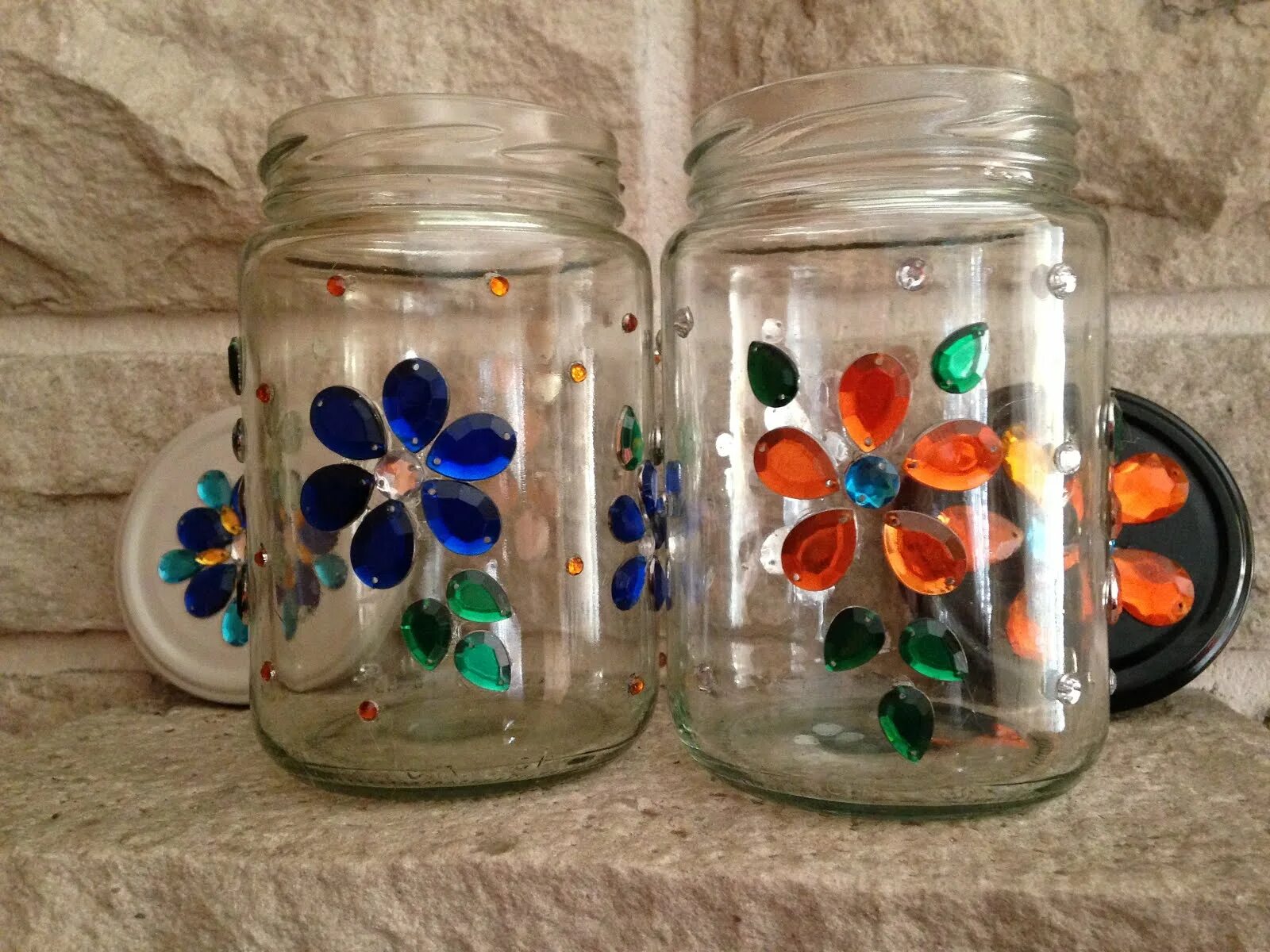 Елочная игрушка из баночки. Снеговик из баночек. Поделки из баночек. Декор из маленьких баночек. Поделки из банок детского питания.