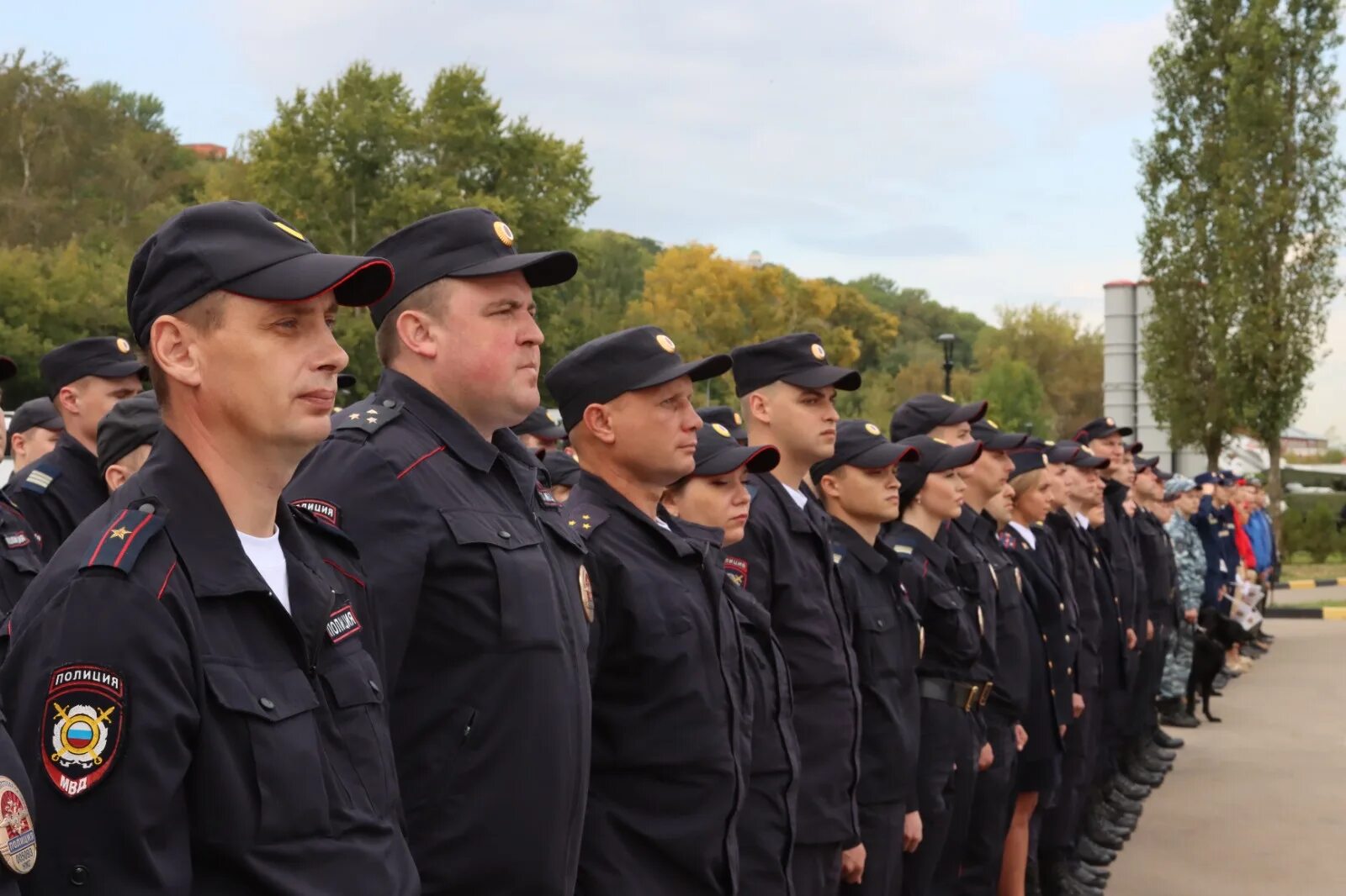 Ппс в образовании. Полиция праздники основные. Пресс служба полиции праздник. Военный полицейский с праздниками. Линейная полиция с праздником.