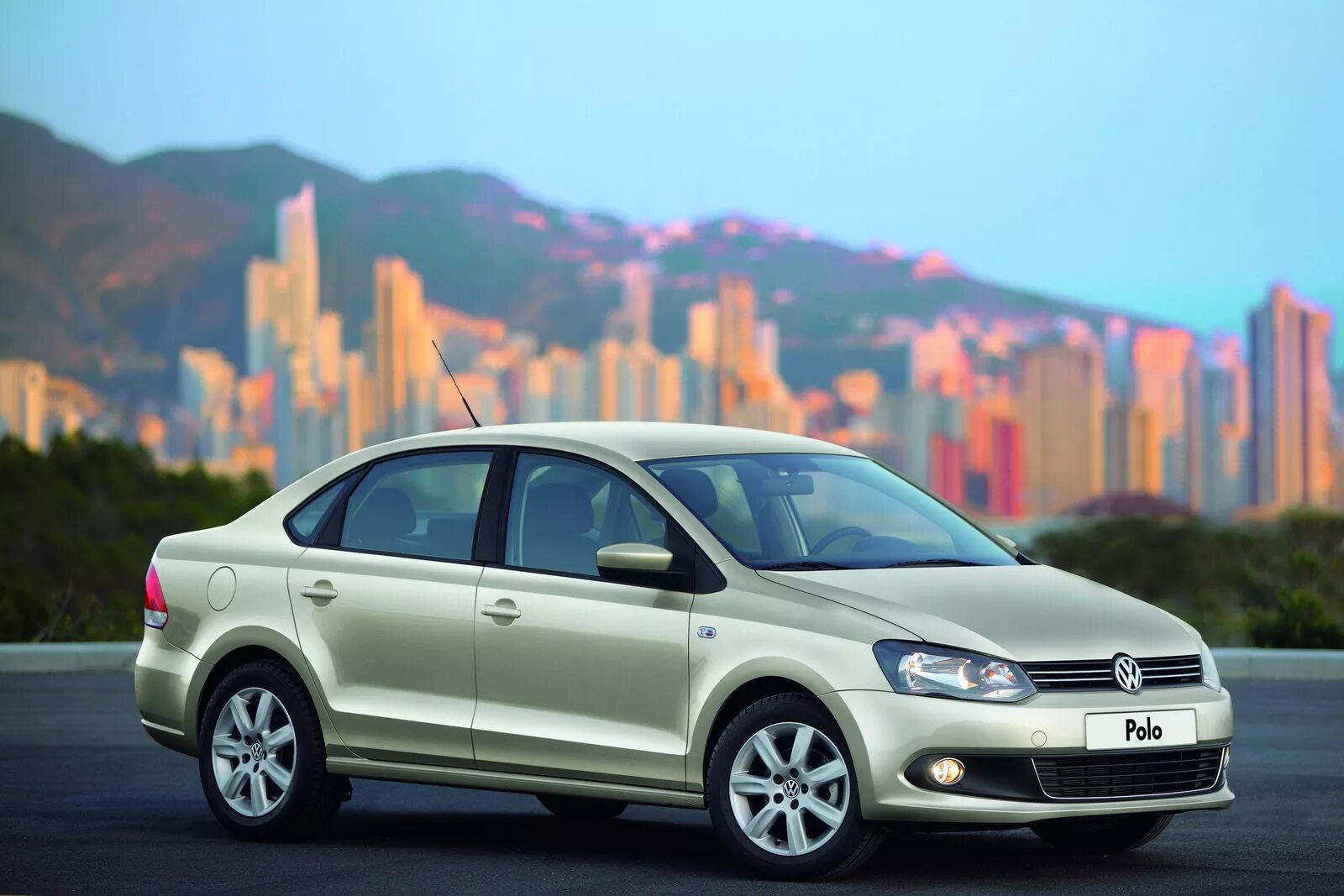 Volkswagen polo модели. Volkswagen Polo sedan. Volkswagen Polo sedan 2011. Volkswagen Polo sedan 2014. VW Polo sedan 2014.