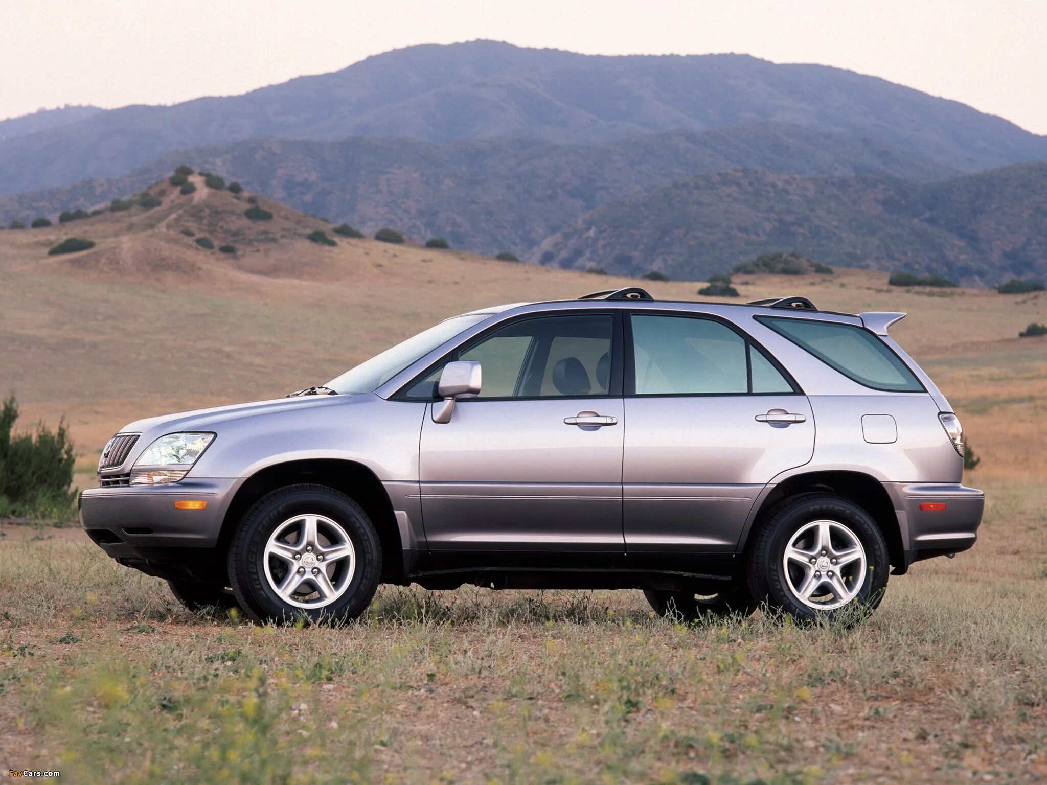 Lexus rx300 поколения. Лексус rx300 2000. Лексус РХ 300 2000. Lexus 300 rx300. Lexus РХ 300.