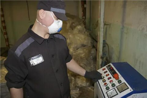 Заключенные получают зарплату