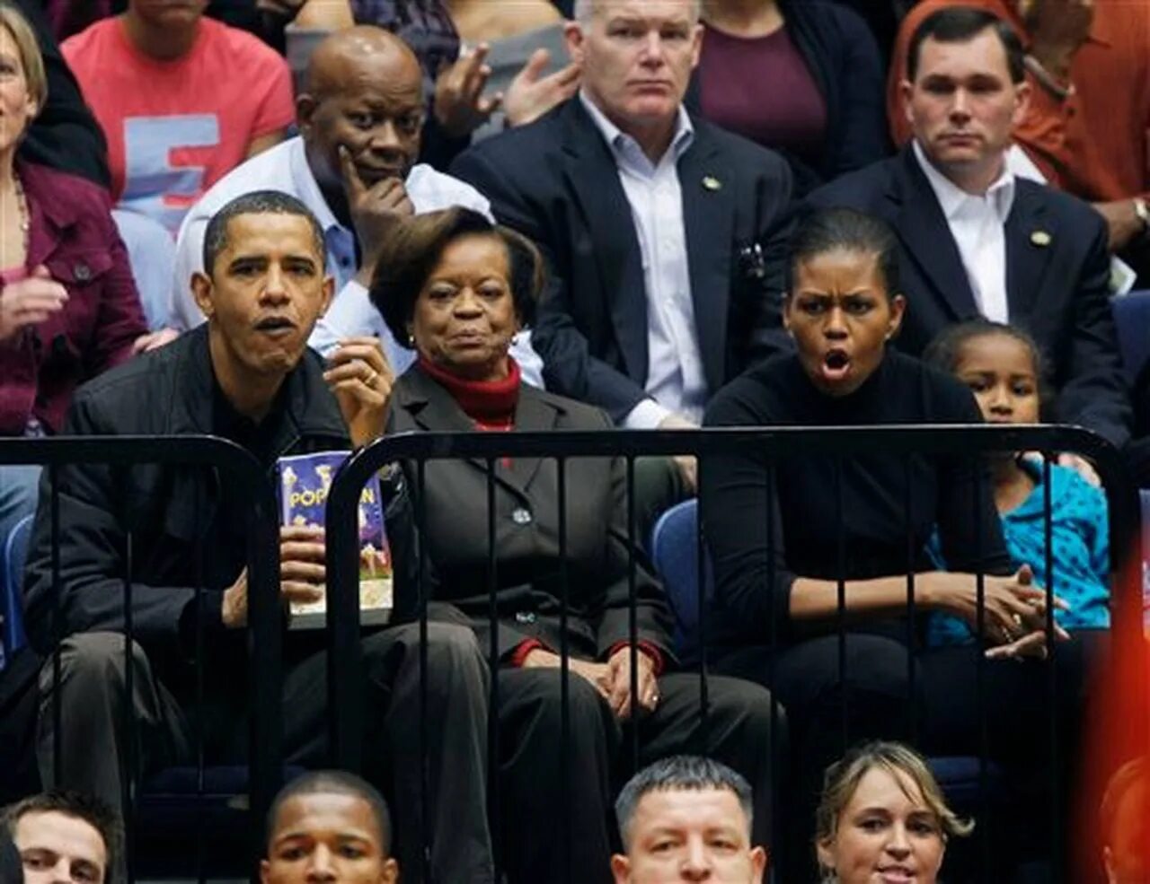 Барак Обама баскетбол.