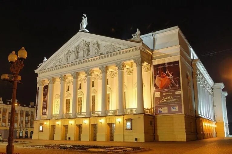 М джалиля казань. Театр оперы и балета мусы джалиля казань. Театр оперы и балета казань зал. М джалиля казань. Джалиля.