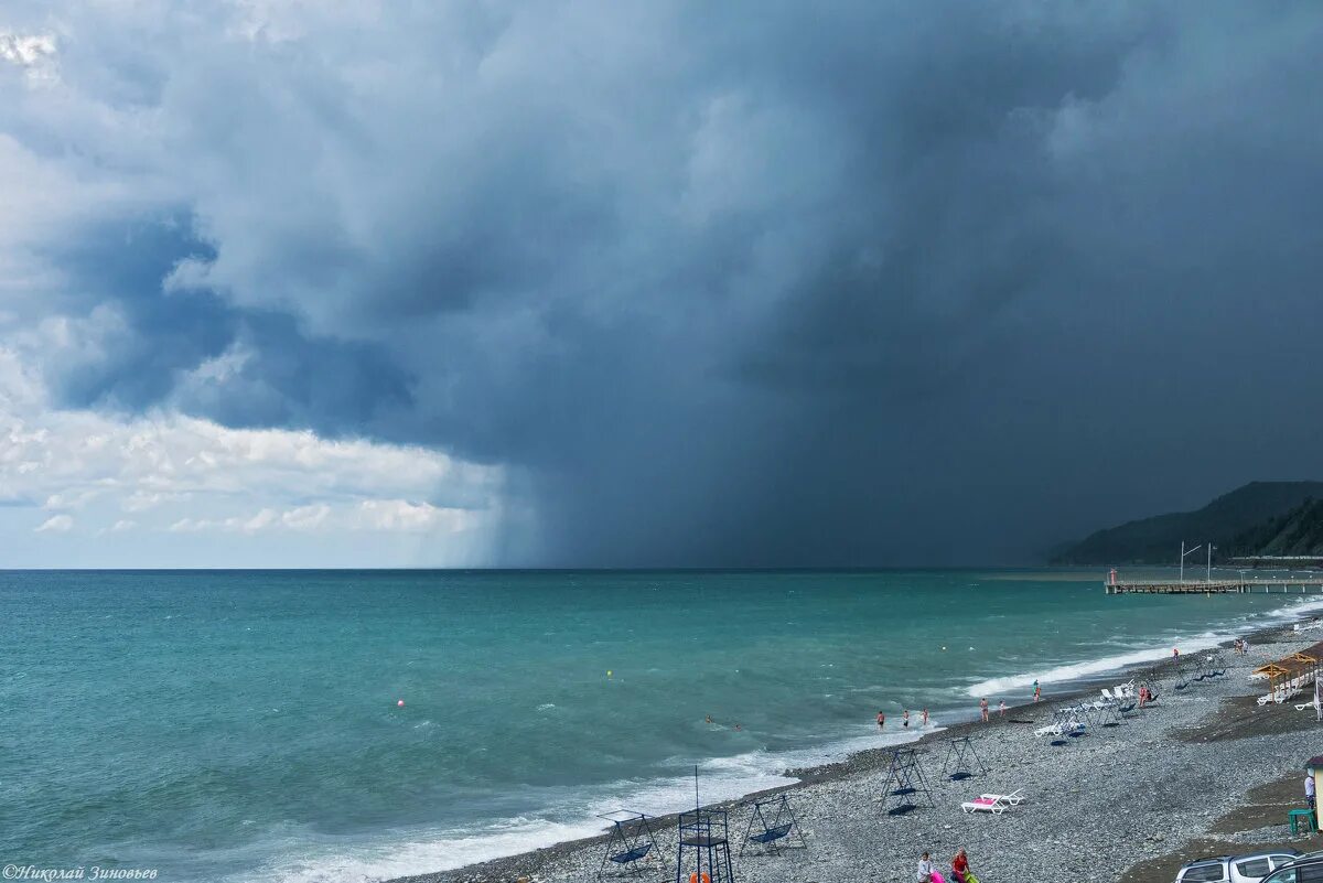 опустилось вдруг небо ниже. текст наклонилось вдруг небо. нотомания. песня привет текст песни. песни антонова юрия если любишь ты.