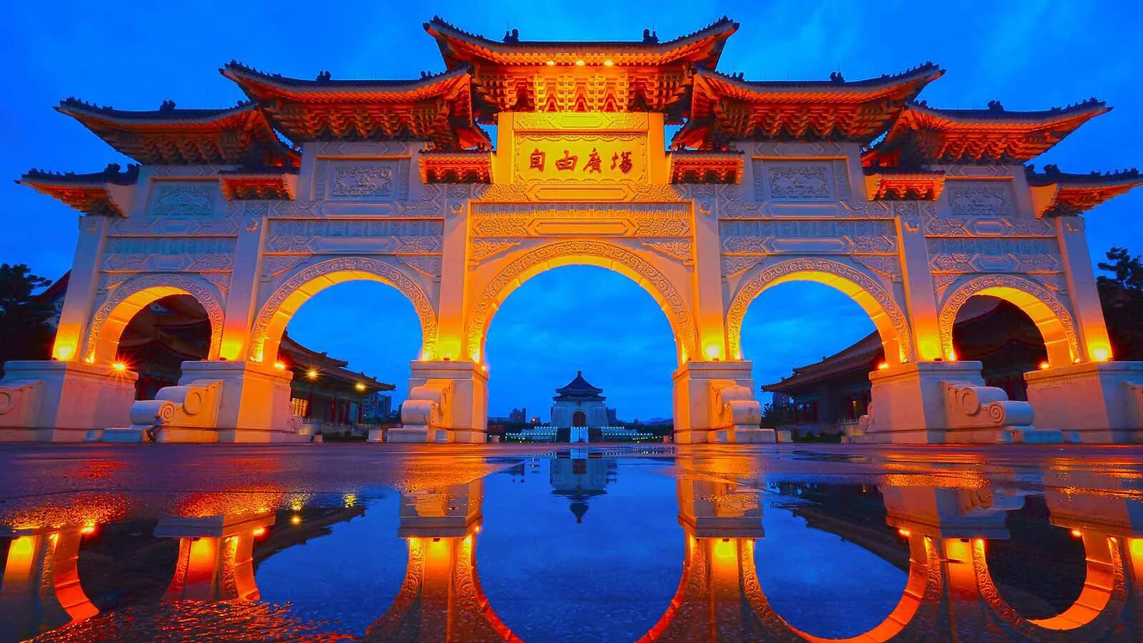 Древний рим art. Рома италия город. Фэнтези город. Столица италии рим фото. Римская империя sci fi.