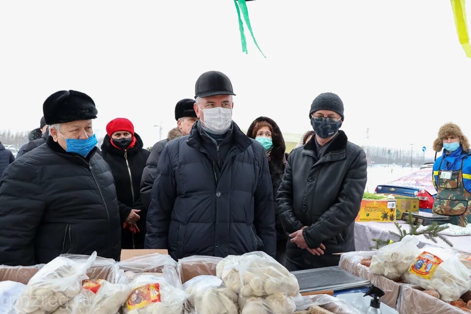 Россия 1 пенза новости сегодня. Сельскохозяйственная ярмарка в Пензе. Ярмарка у высшей Лиги Пенза. Последние новости в Пензе.