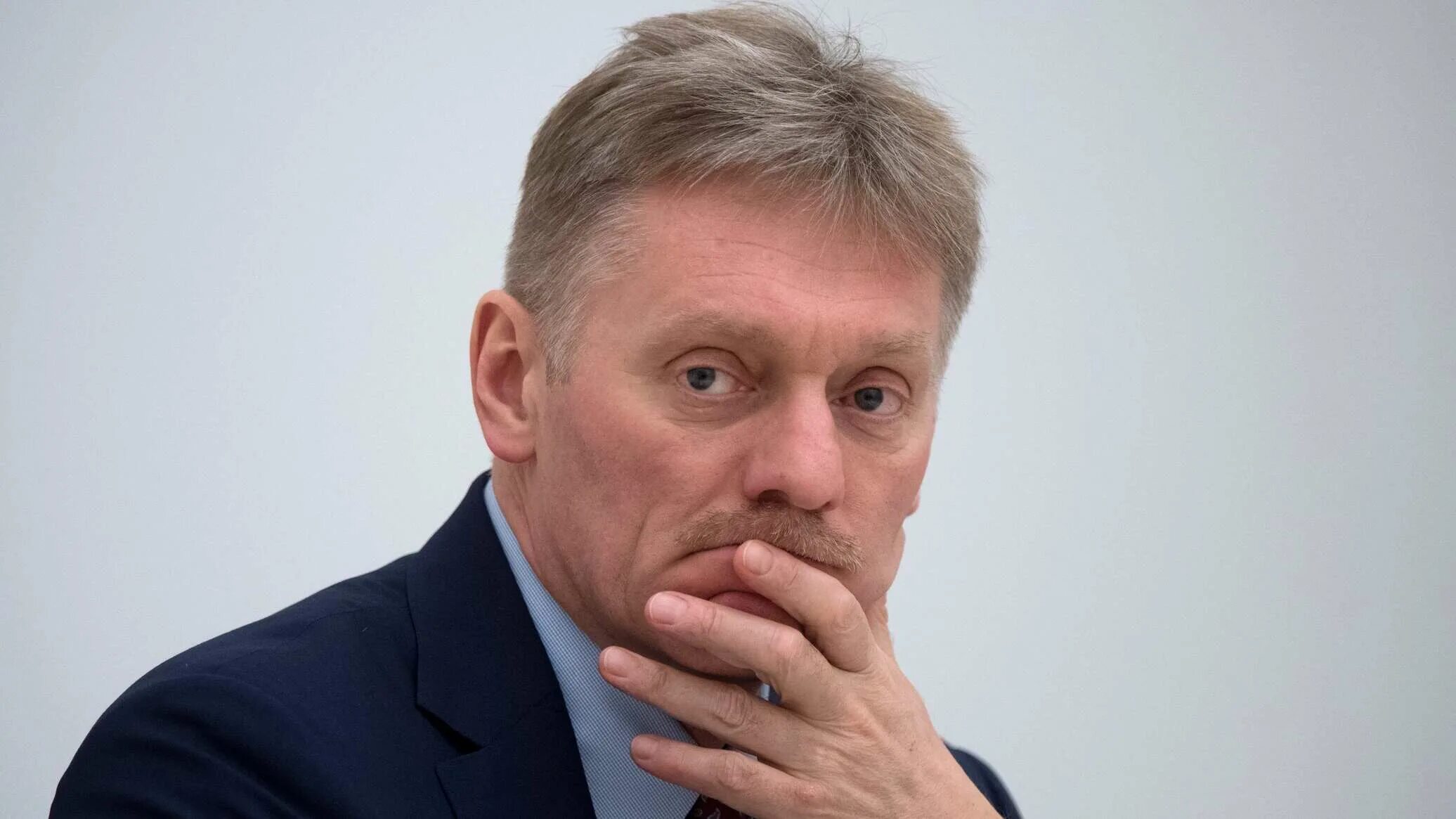 Песков про ютуб. Песков про ютуб. Песков про ютуб. Песков брифинг. Песков про ютуб.