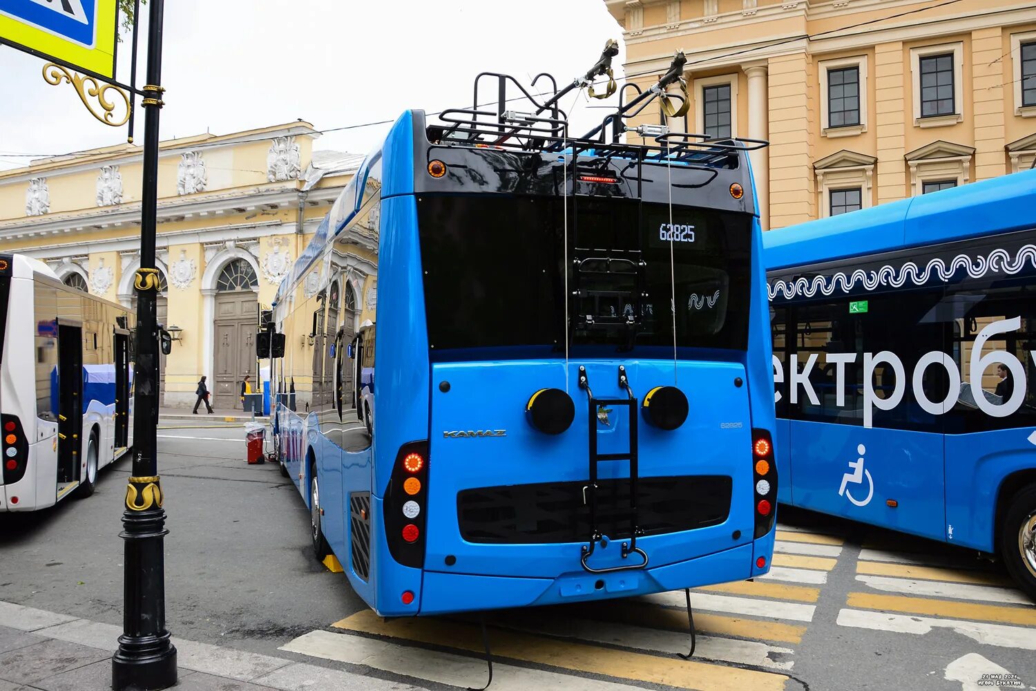 Электробус 74. Троллейбус камаз 62825. троллейбус камаз 62825 спб. нефаз троллейбус камаз-62825. электробус нефаз 6292.