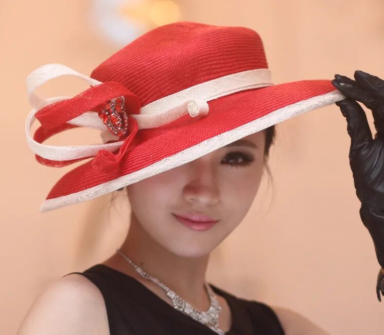 Лазурная шляпка. Шляпка. Летняя шляпка с перьями. Изготовление шляпок. Украшение шляпки.