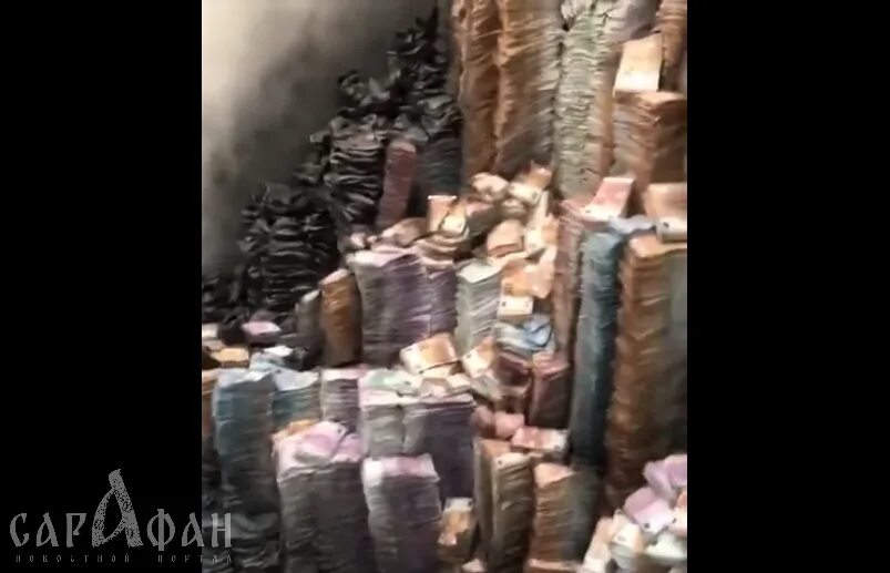 съемка обыска на камеру. склад денег арашуковых. склад денег арашуковых. сенатор арашуков сколько денег нашли при обыске. конфискованные деньги.