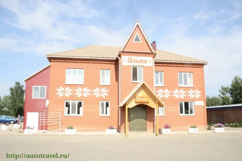 Кафе любаша на рижском рынке в городе михайловка. Кафе любаша. Село алнаши улица советская. Любаша ул кедрова 21 село алнаши отзывы. Музей красильникова алнаши.