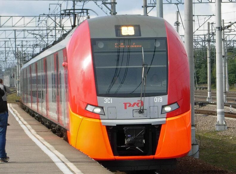 Ласточка зеленогорск санкт-петербург. Ласточка в зеленогорске. Витебский вокзал ласточка. Станция иматранкоски. Ласточка до зеленогорска.