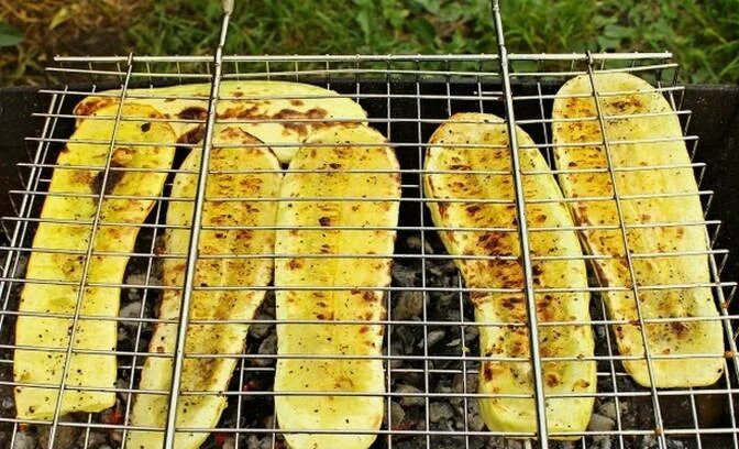 Кабачки на решетке на мангале рецепт