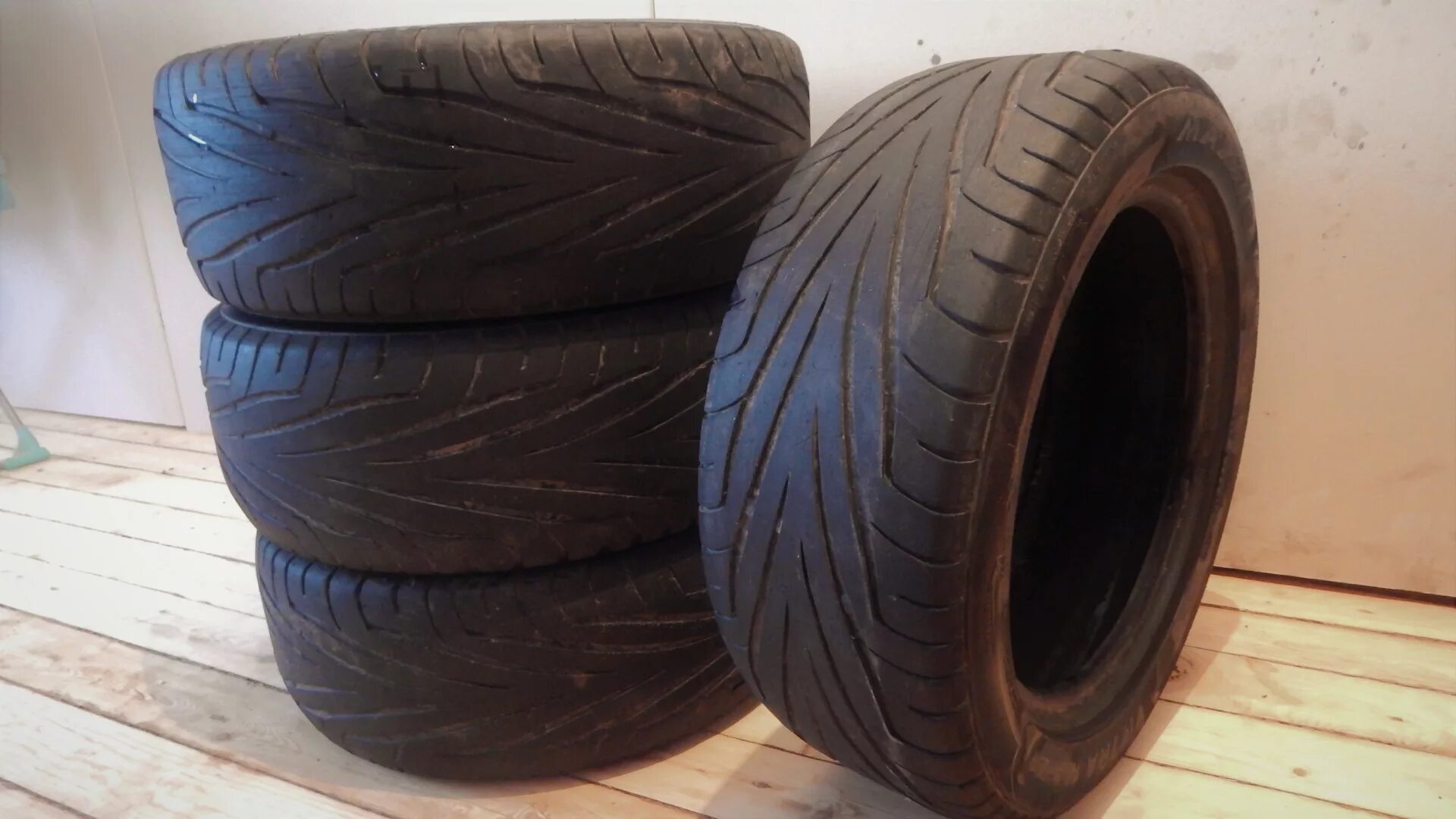 Купить резину 195 50 r15. 205/55 R15. Maxxis ma-z1 Victra 195/50 r15. Maxxis z1 205/55 r15. 205/55 R15 лето.