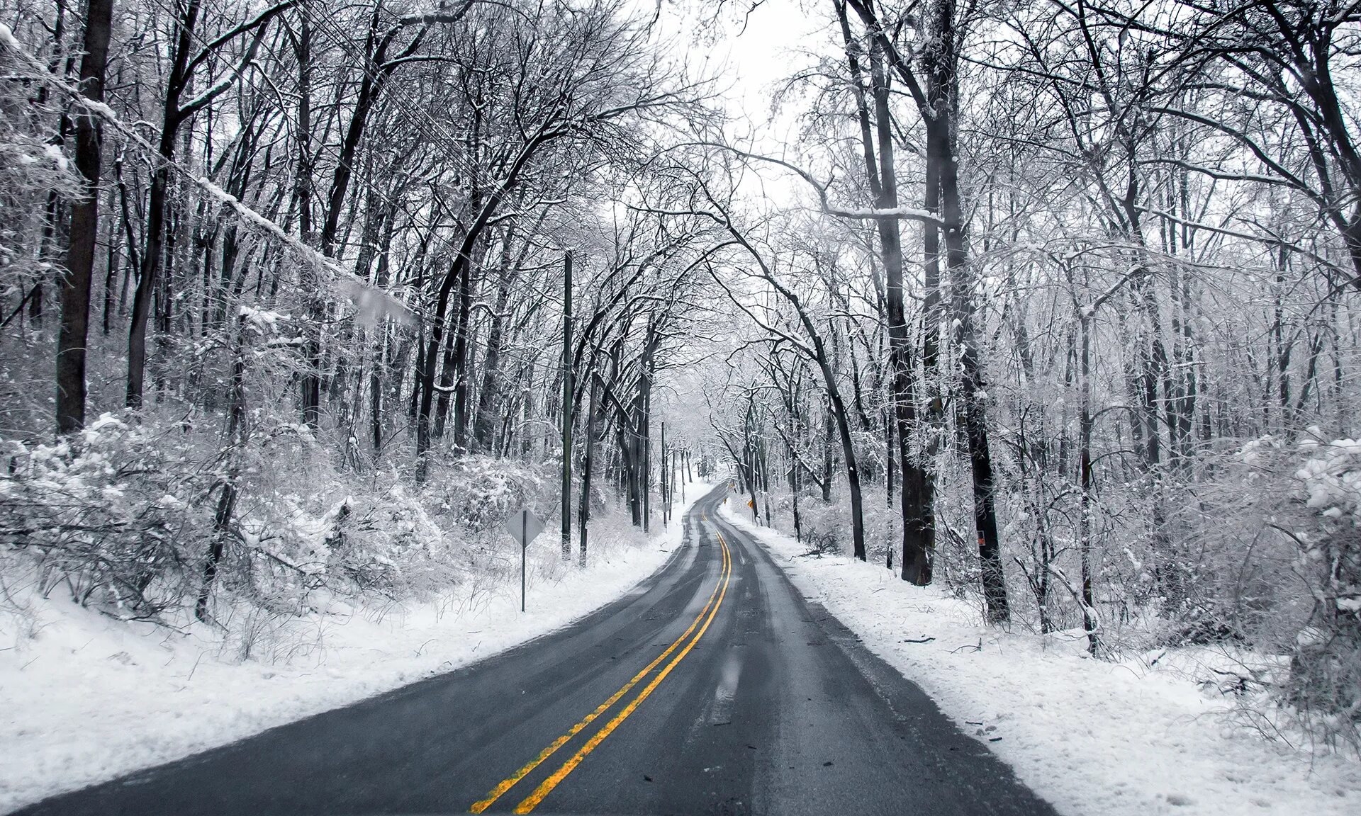 Зимняя дорога. Зимний лес. Зимняя дорога фон. Снег на дороге. James road