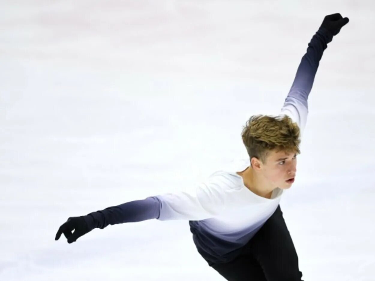 кубок юниоры фигурное катание. сызрань синхронное фигурное катание 2023. Andrew torgashev фигурист. фигуристы юниоры. чемпионат россии по фигурному катанию среди юниоров 2016.