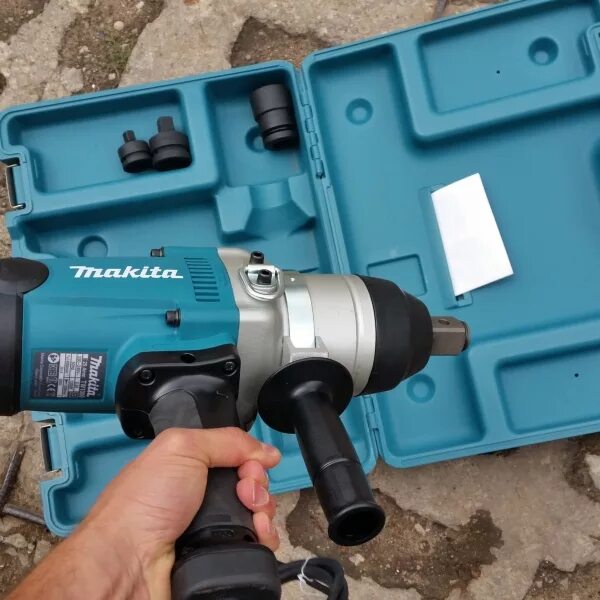 Makita tw1000. Makita tw1000. Tw1000. Гайковерт ударный makita tw1000. Гайковерт сетевой ударный макита tw1000.