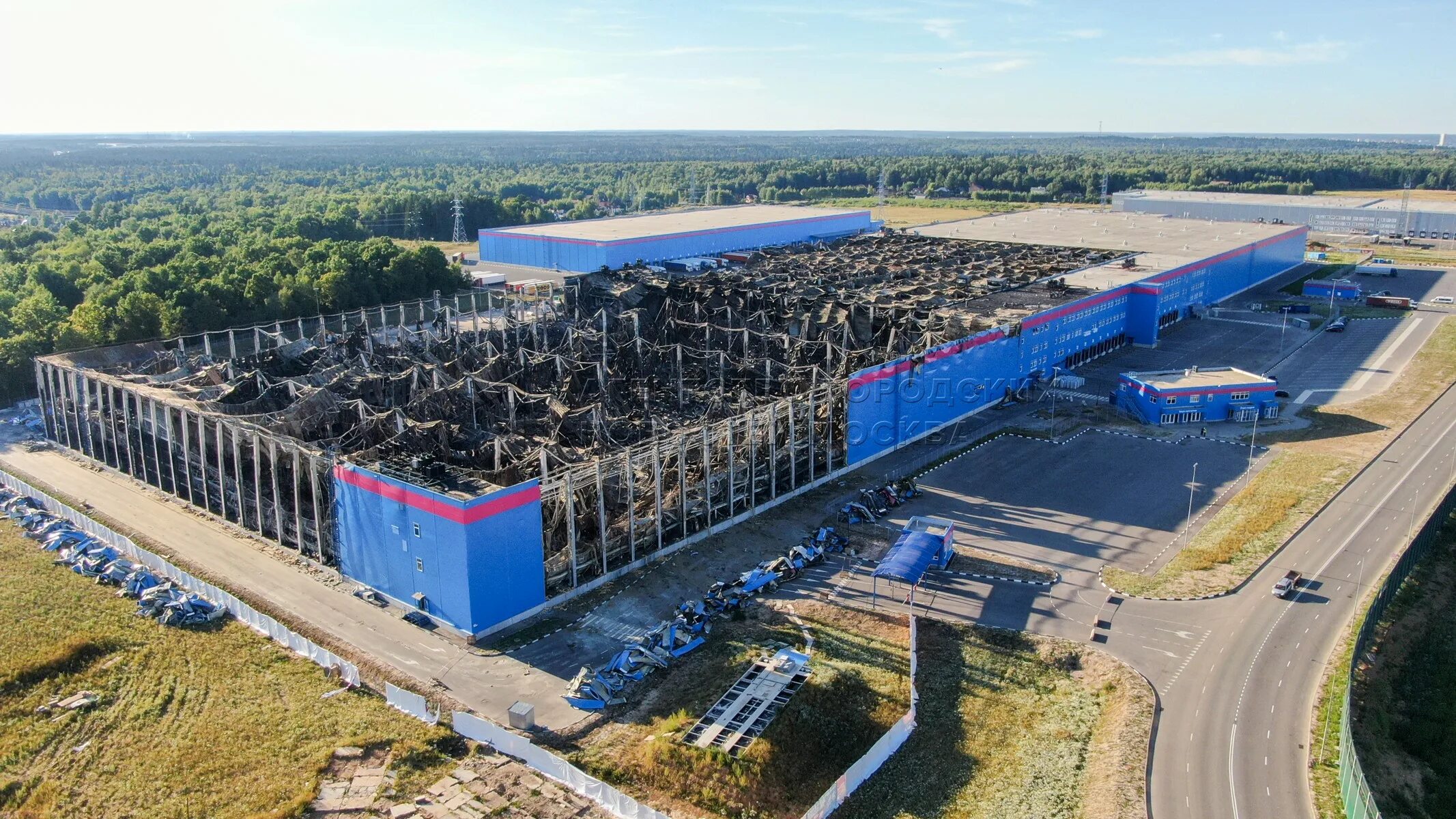 Склад озон новая рига. Озон истра петровское. Склад озон истра. Пожар на складе озон. Склад озон истра петровское.
