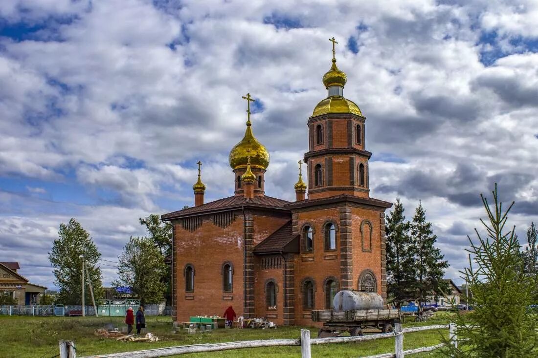 Погода в бишкаине. Церковь Николая Чудотворца в с.Бишкаин. Церковь святителя Николая в селе Бишкаин. Храм святителя Николая Чудотворца село Великовечное. Храм святителя Николая Чудотворца Мезенское.