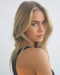 Scarlett alexis