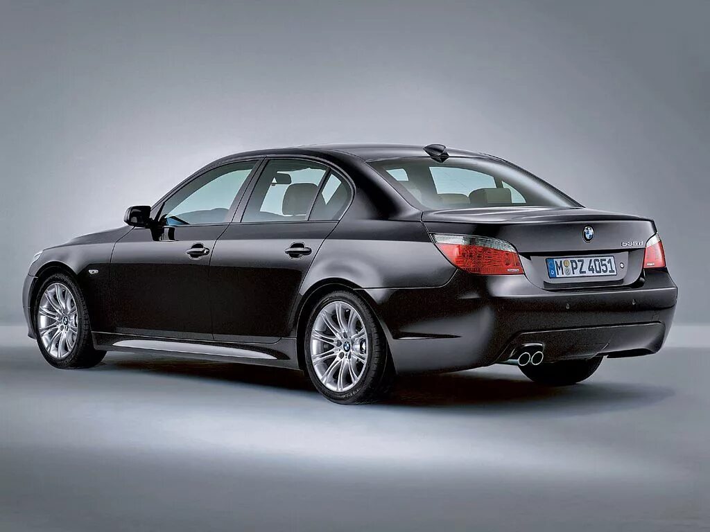 Как выглядит 530. Bmw e60 седан. бмв e60 535. bmw m5 530i. bmw 520 e60.