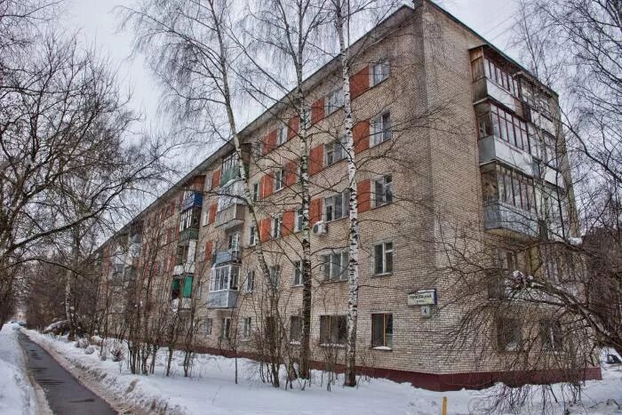 Балашиха мкр 1 мая дом 4 корпус 1. Арзамас ул 1 мая 1. Площадь 1 мая арзамас. Микрорайон 1 мая балашиха дом 1. Кирпичные хрущевки.